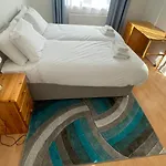 Onsitestays - 3 Bedroom House Near Tottenham Hale
