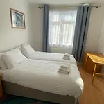 Onsitestays - 3 Bedroom House Near Tottenham Hale