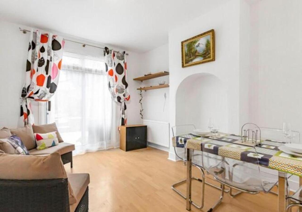 Onsitestays - 3 Bedroom House Near Tottenham Hale Londra